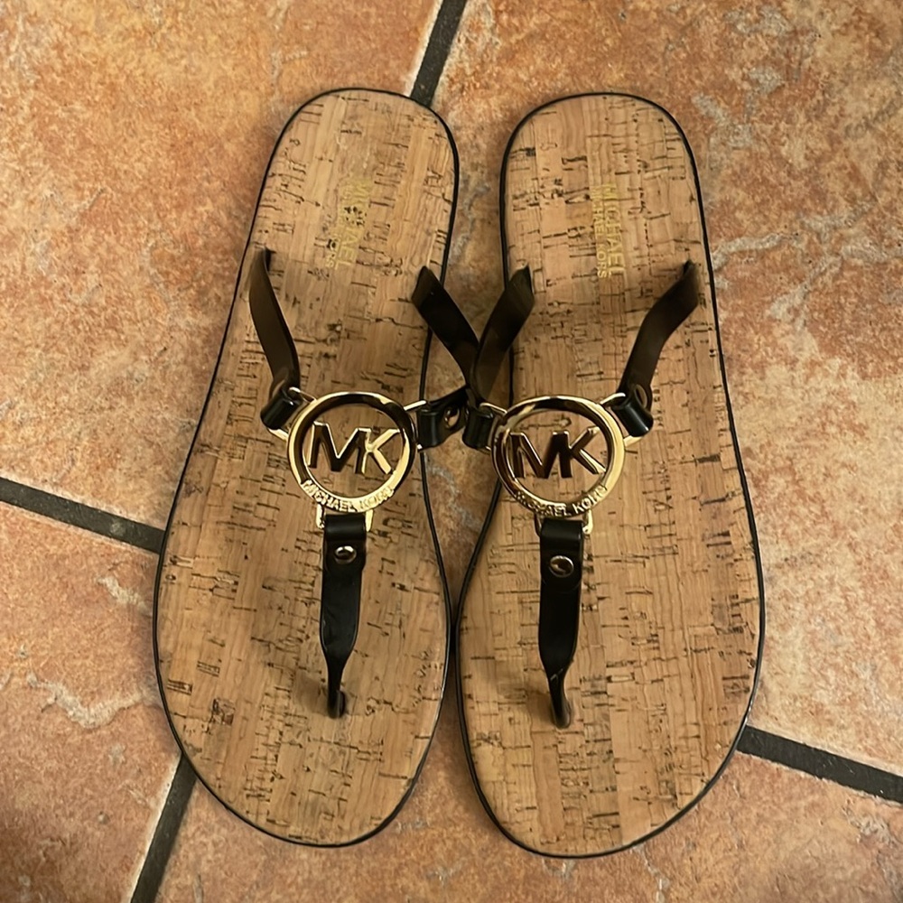 Sandals - Picture 2 of 3